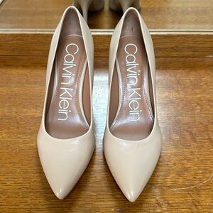 Calvin Klein nude pointy toe Gayle pumps, size 7